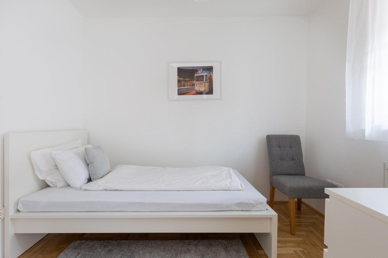Cozy 3-Bedroom Apartment In The Heart Of 布达佩斯 外观 照片